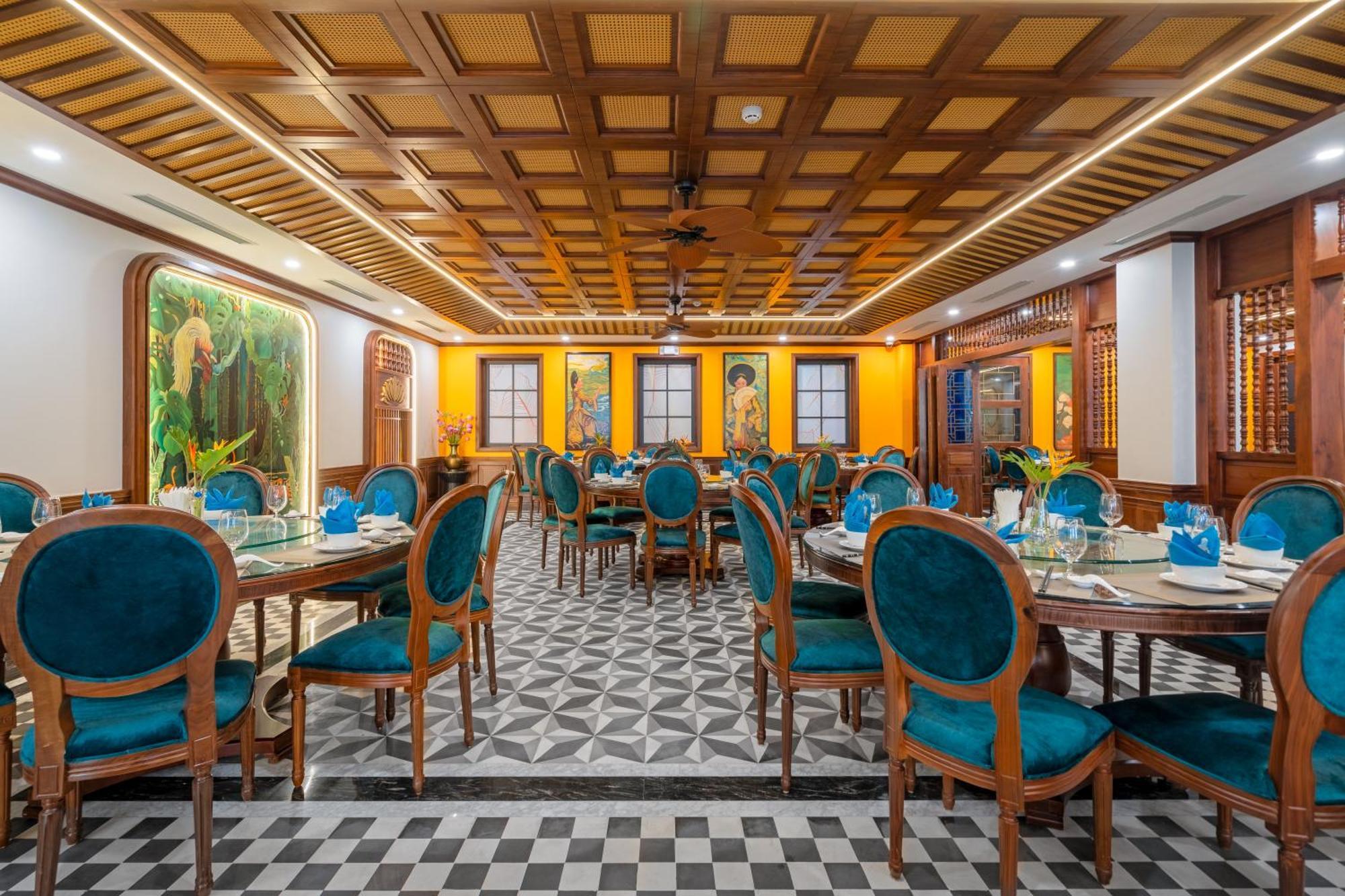 Grand Fleuve Boutique Hotel Ха Лонг Екстериор снимка